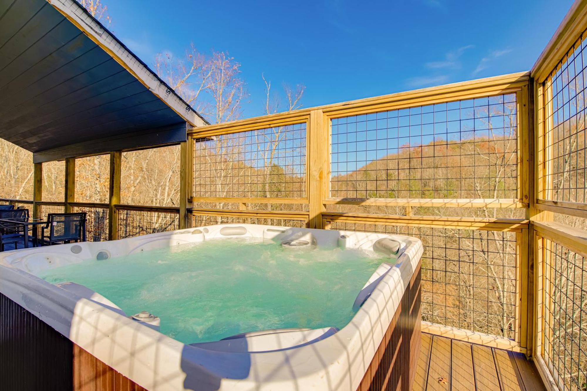 Gatlinburg Cabin With Game Room, Hot Tub And Mtn Views Exterior photo