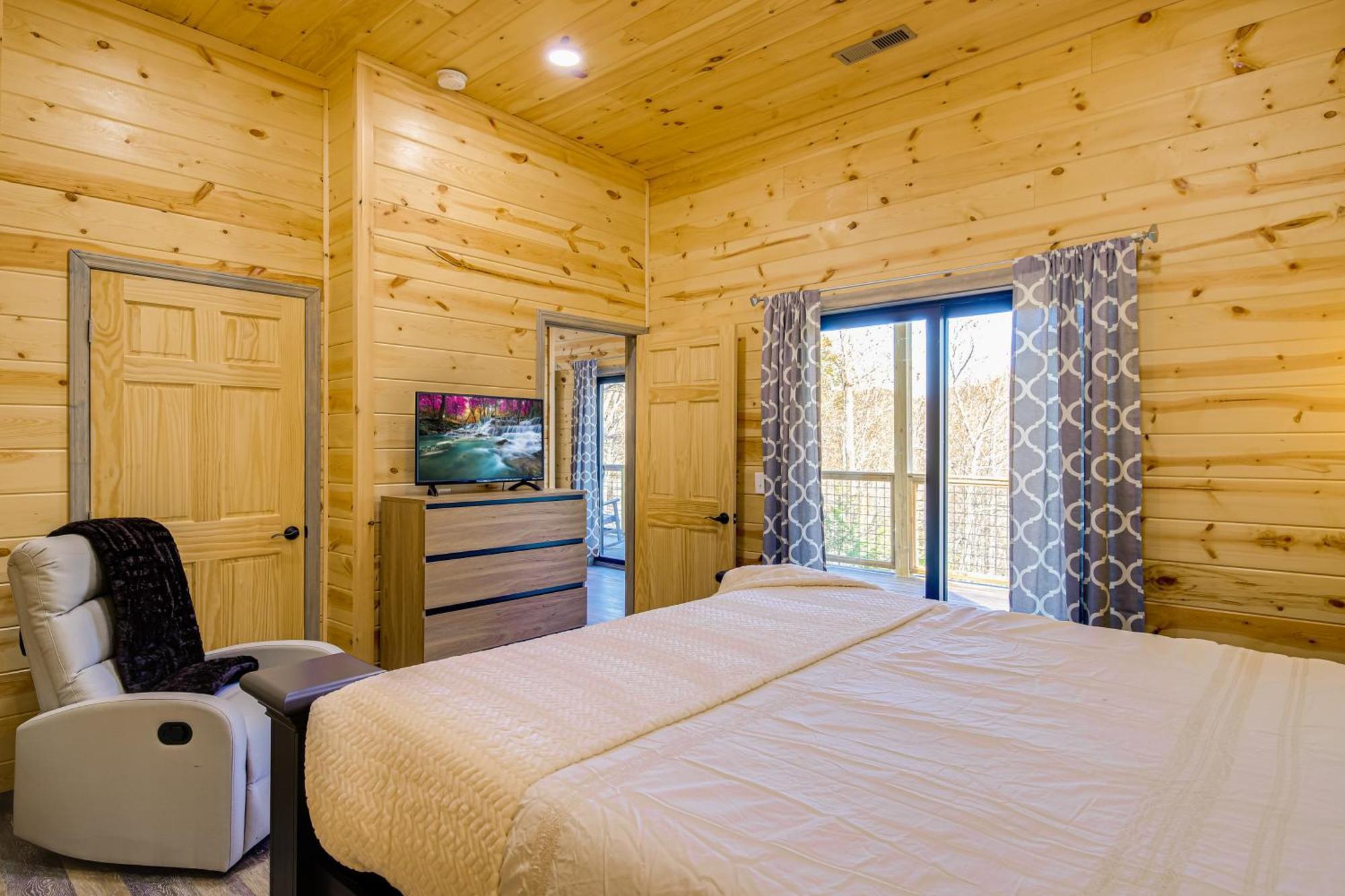 Gatlinburg Cabin With Game Room, Hot Tub And Mtn Views Exterior photo